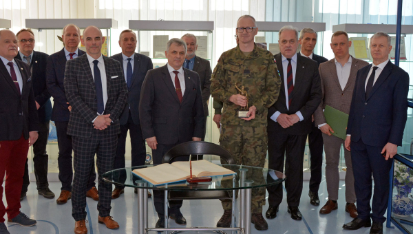 Wizyta Inspektora Wojsk Bezzałogowych Systemów Uzbrojenia DG RSZ