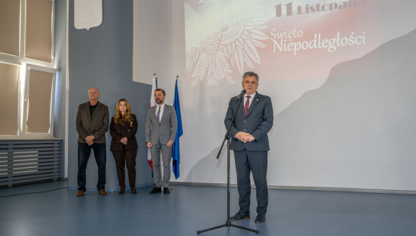  Uroczysta zbiórka w ITWL z okazji Narodowego Święta Niepodległości 